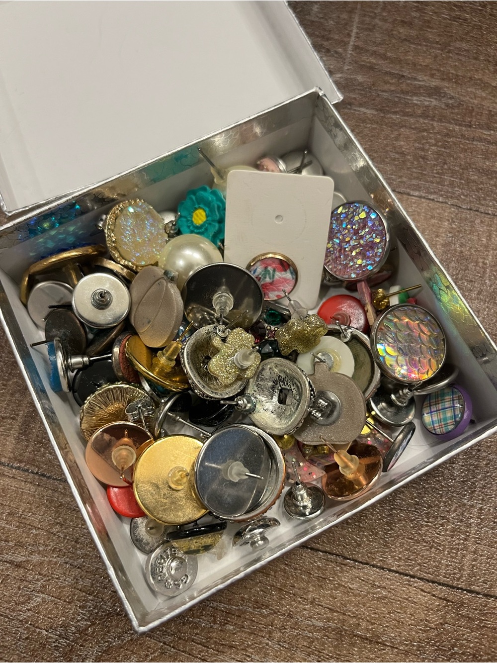 Mystery Stud Earring Jewelry Box